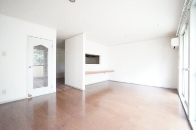 【その他】 | ラヴェニュA | ※同物件・反転タイプの写真です。