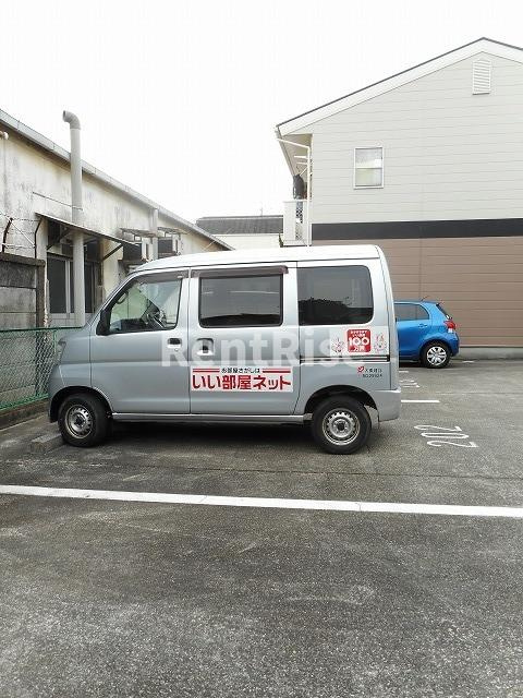 ニューシティカズミの駐車場|駐車場