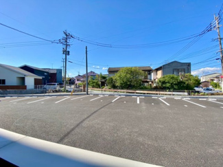 【駐車場】
