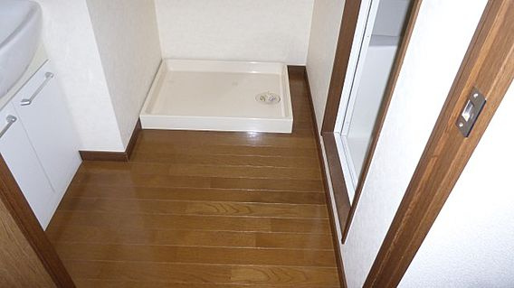 グリーン花水木IIの洗面所|現況を優先とします。