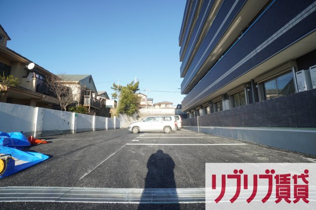 INSURANCE BLDG.ⅩⅧの駐車場