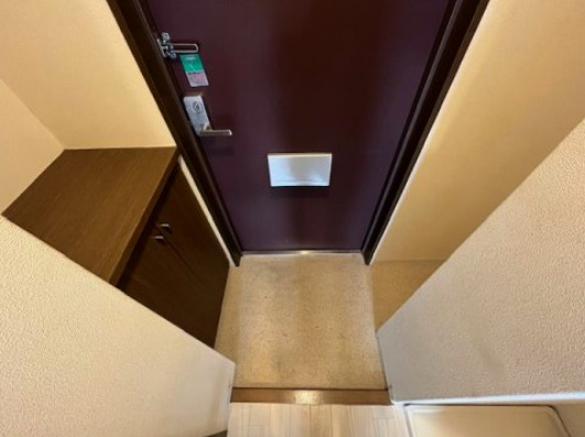 メゾン和泉の玄関|同マンション別部屋写真