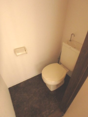 ハイツカデット　B棟のトイレ