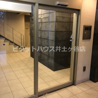 【ロビー】