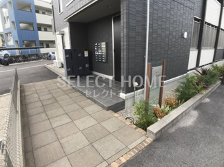 【エントランス】 | 建物の内部です