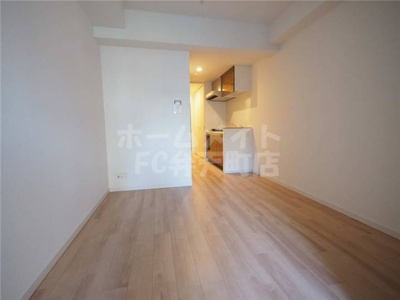 【内装】 | レオンコンフォート九条ガレリア | 明るい色調の室内です