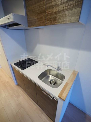 【キッチン】 | レオンコンフォート九条ガレリア | コンパクトなキッチンで掃除もラクラク