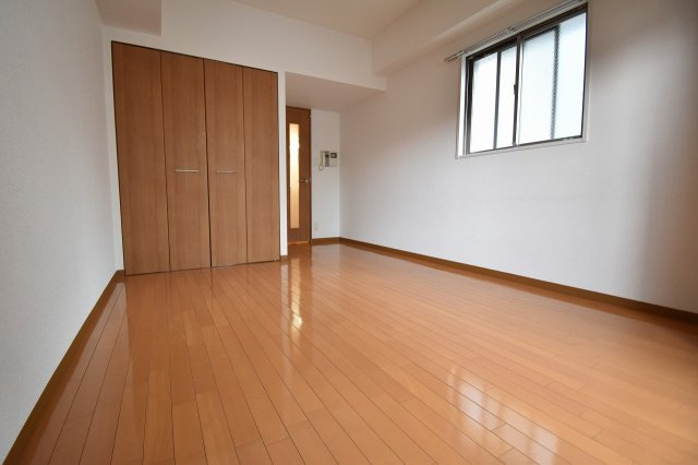 大阪市東成区中道１丁目の賃貸マンションの内装