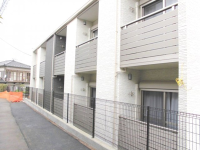 【バルコニー】 | サンベル | 防犯シャッター付きです