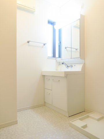 ラウレア八幡の独立洗面台