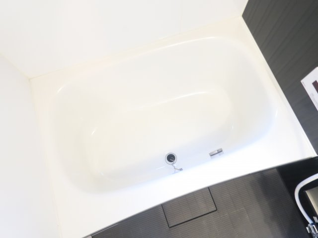 ラウレア八幡の浴室