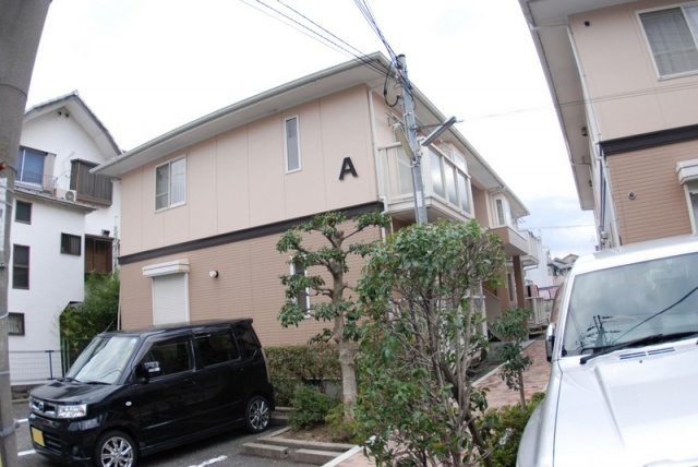 メゾンシャリオＡ棟の外観