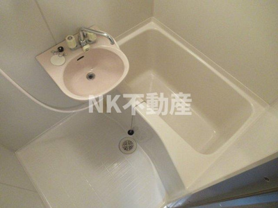 【浴室】 | エステートピアナカタB棟（長瀬賃貸） | お風呂です