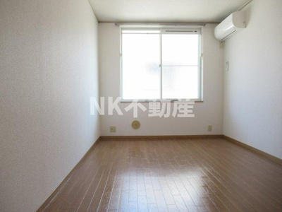 【寝室】 | エステートピアナカタB棟（長瀬賃貸） | 洋室です