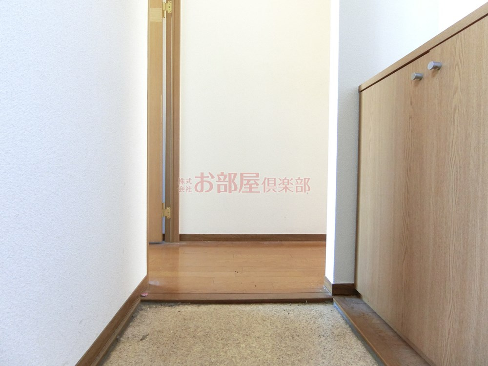 グレースコート国分Iの玄関|明るい玄関です