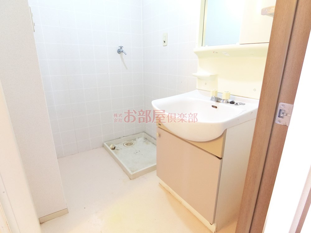 グレースコート国分Iの洗面所|スペースが確保できる洗面所です