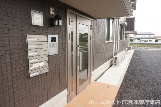 マナローザのエントランス