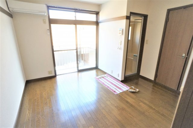 アベニールの居間・リビング|使いやすいリビングです