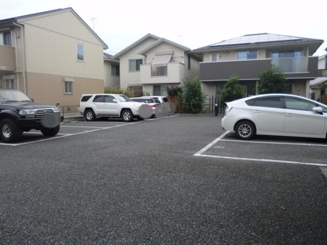 ソリアードⅢの駐車場