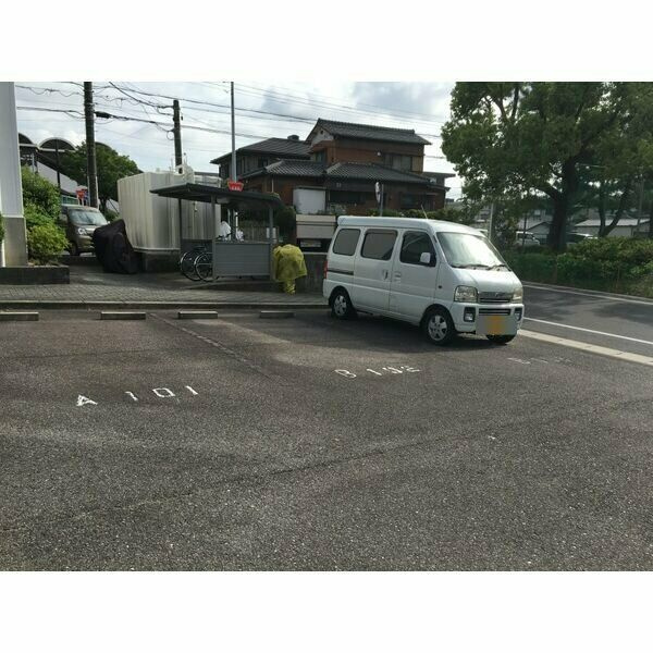 パープルシャトーA棟　　刈谷市近郊の賃貸ならクラスホーム刈谷の駐車場