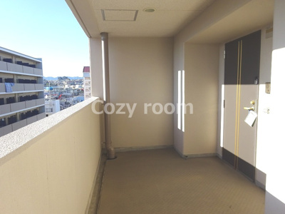 【その他共用部分】 | TMK江坂 | 共有廊下です