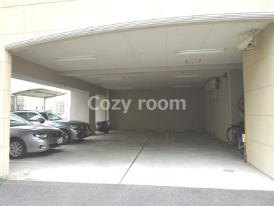 【駐車場】 | TMK江坂 | 駐車場です