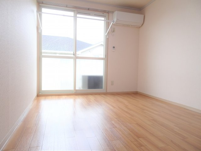 フラッツ内原の洋室