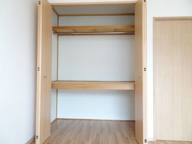 フラッツ内原の収納