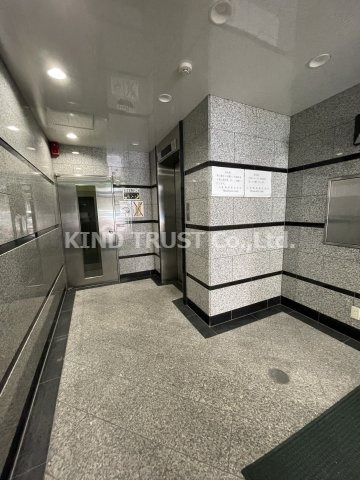 東梅田レジデンス小島のロビー|建物の内部です