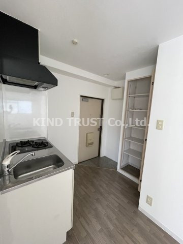 東梅田レジデンス小島の居間・リビング|ゆったりとした居間です