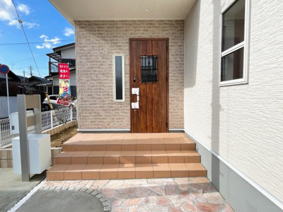 【エントランス】 | 我孫子市布佐第4-1号棟（北西角地・駐車2台・お庭） | １号棟　祝完成　即日見学も承ります。