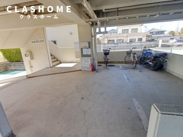 シルクハイツ　　刈谷市の賃貸ならクラスホーム刈谷店の駐車場