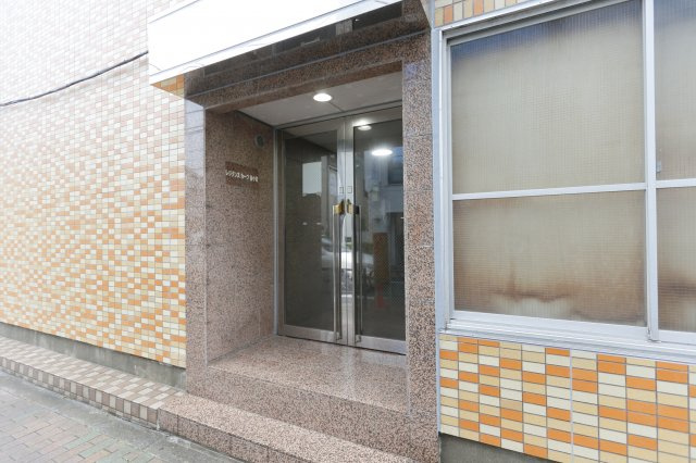 レジデンスカープ新小岩 のエントランス