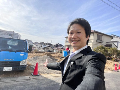 【外観】 | 千種区鹿子殿第2期　全3棟　1号棟＜仲介手数料無料＞富士見台小・千種台中　新築一戸建て | 2/9撮影
住宅ローンアドバイザーの村田です。住宅ローン審査が通らなかった方、あきらめる前にご相談ください。
