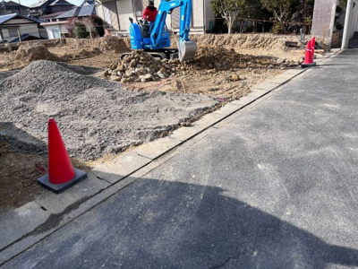 【前面道路含む現地写真】 | 千種区鹿子殿第2期　全3棟　1号棟＜仲介手数料無料＞富士見台小・千種台中　新築一戸建て | 2/9撮影
住宅ローンアドバイザーの村田です。住宅ローン審査が通らなかった方、あきらめる前にご相談ください。