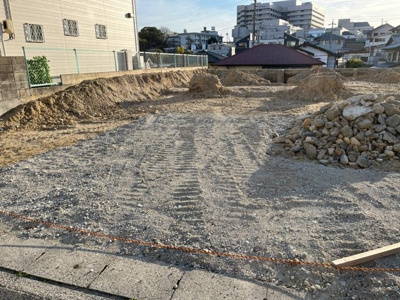 【外観】 | 千種区鹿子殿第2期　全3棟　2号棟＜仲介手数料無料＞富士見台小・千種台中　新築一戸建て | 4/1撮影
住宅ローンアドバイザーの村田です。住宅ローン審査が通らなかった方、あきらめる前にご相談ください。