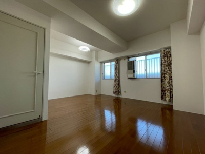 【寝室】 | コープ野村四日市（711） | ※ウィンドウエアコンはサービス品です。