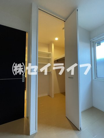 インペリアルカーサB棟の収納