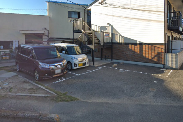 プレジール取石の駐車場|駐車場に車を止められます