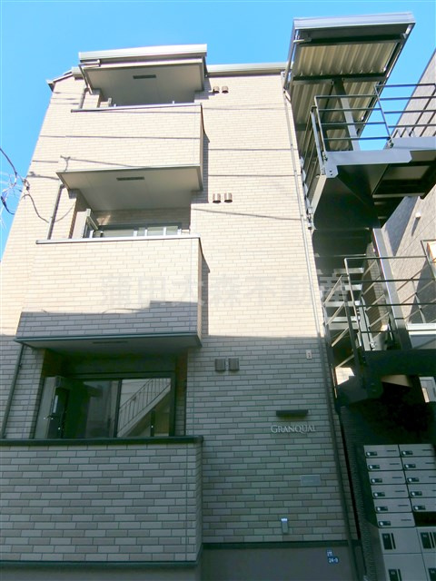 グランクオール梅屋敷の外観