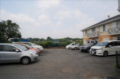 【駐車場】 | ウエストヴィラ I 【SHM】 | 敷地内駐車場1台付♪お車をお持ちのファミリーさんにオススメです☆