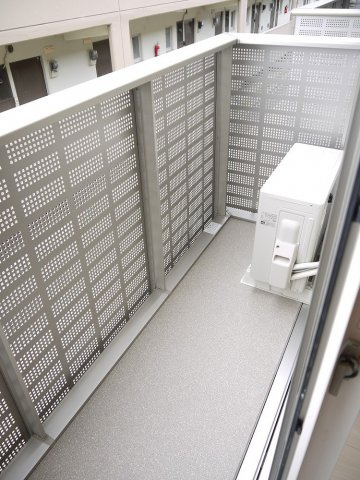 ＵＲＢＡＮ　ＦＲＡＴＳ　（アーバンフラッツ）のバルコニー