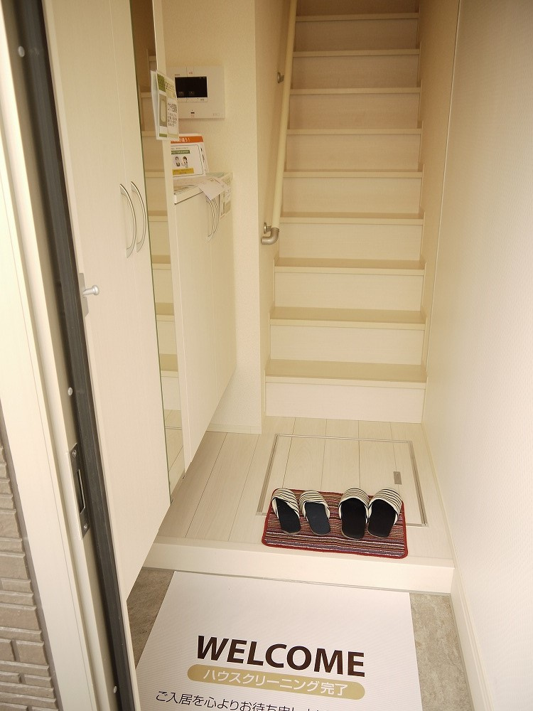 ＵＲＢＡＮ　ＦＲＡＴＳ　（アーバンフラッツ）の玄関