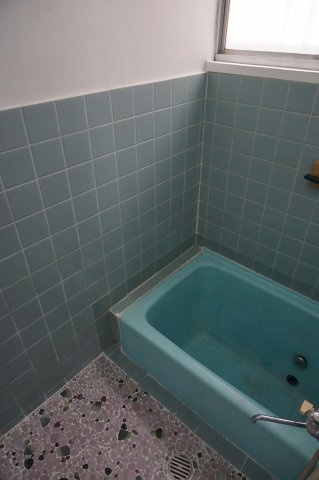 中古テラスハウス　大東市北条1丁目（昭和47年築）の浴室