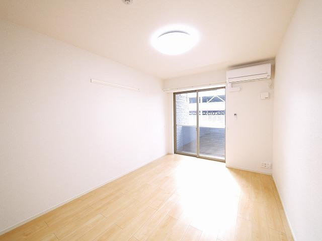 フュルネの寝室|寝室にぴったりのお部屋です
