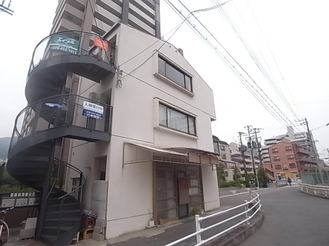 ハイライフ甲南の外観