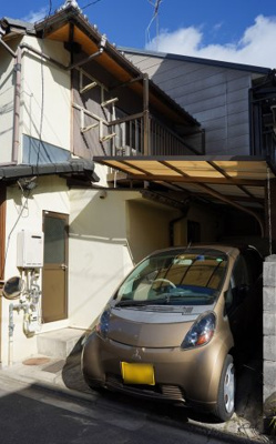 【駐車場】 | 八条内田町角貸家 | 軽自動車の車庫