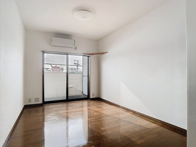 サンエーハイツの居間・リビング