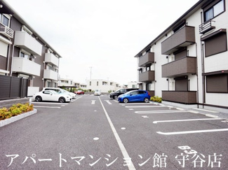 【駐車場】