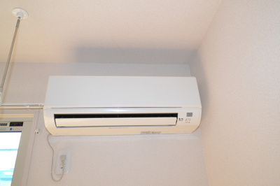 【設備】 | バローネ・イースト | エアコン